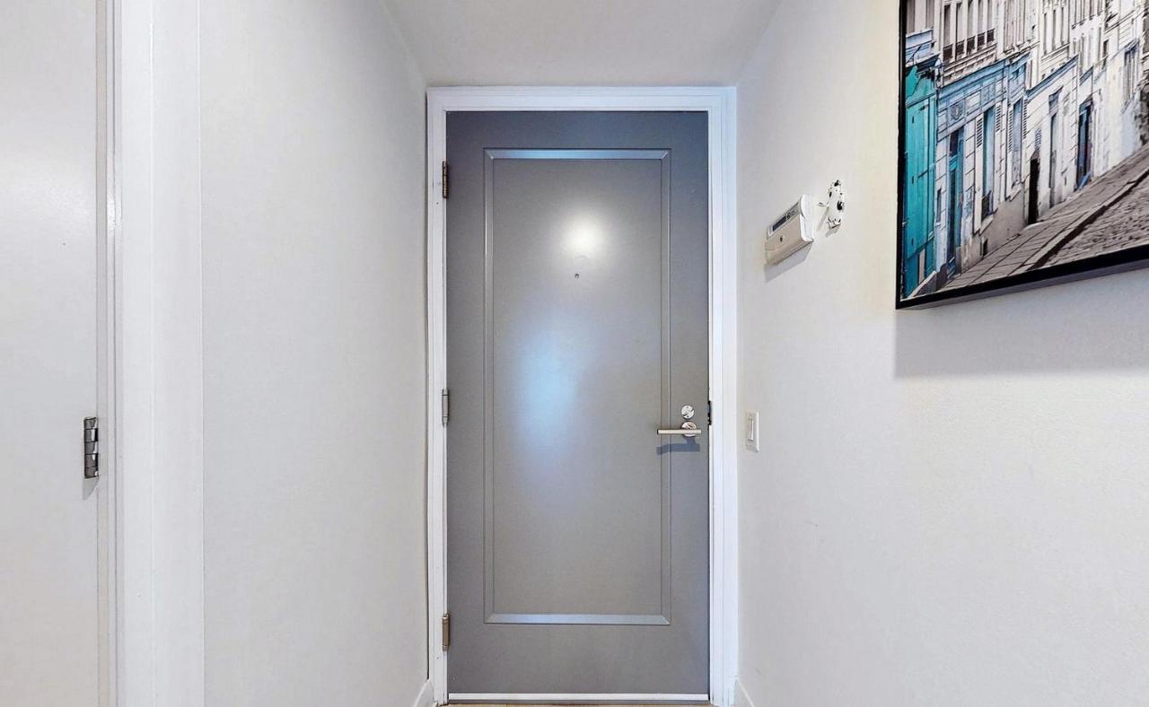 University Of Toronto Utsg Suites Экстерьер фото