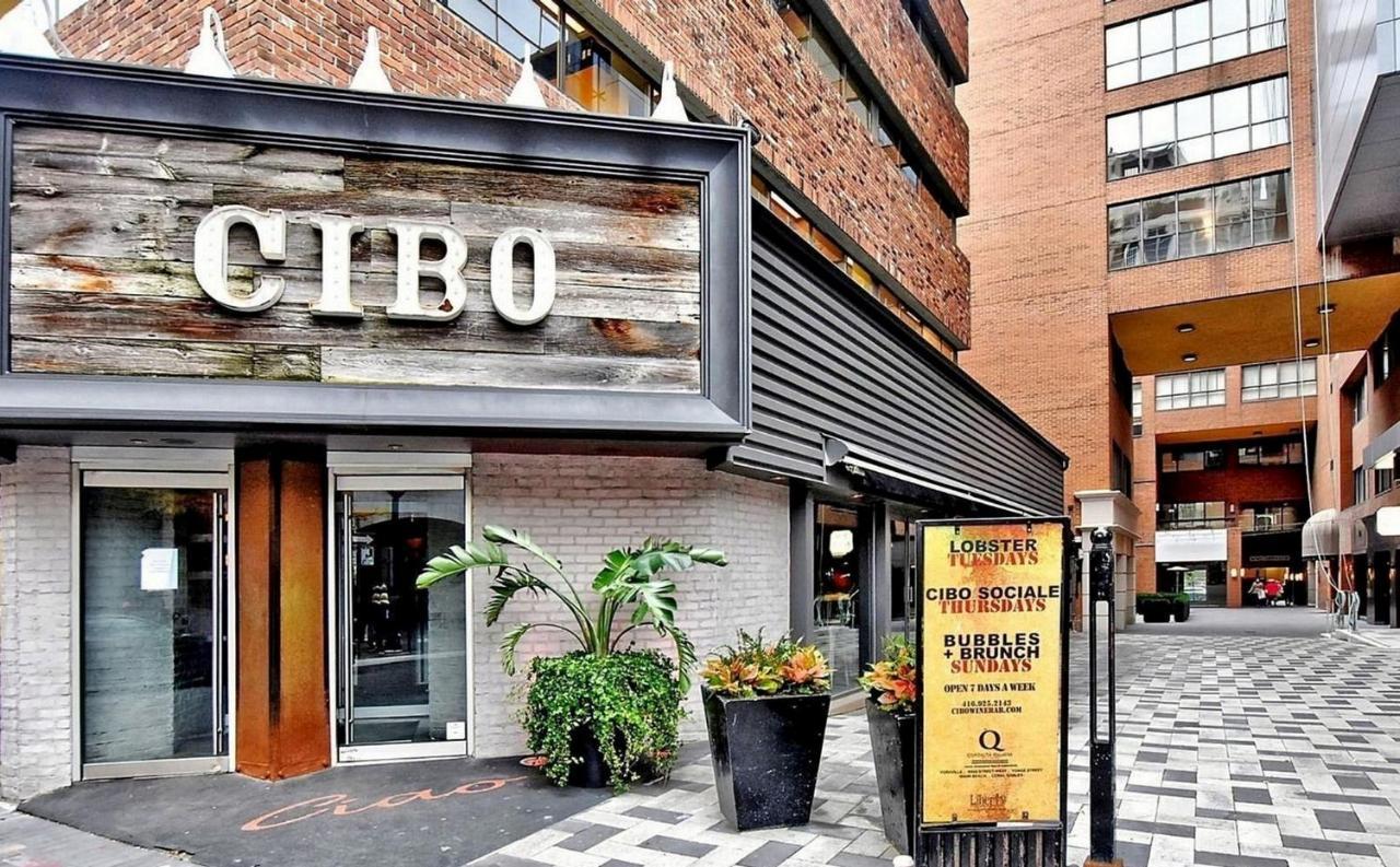 University Of Toronto Utsg Suites Экстерьер фото