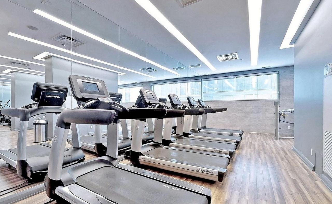 University Of Toronto Utsg Suites Экстерьер фото