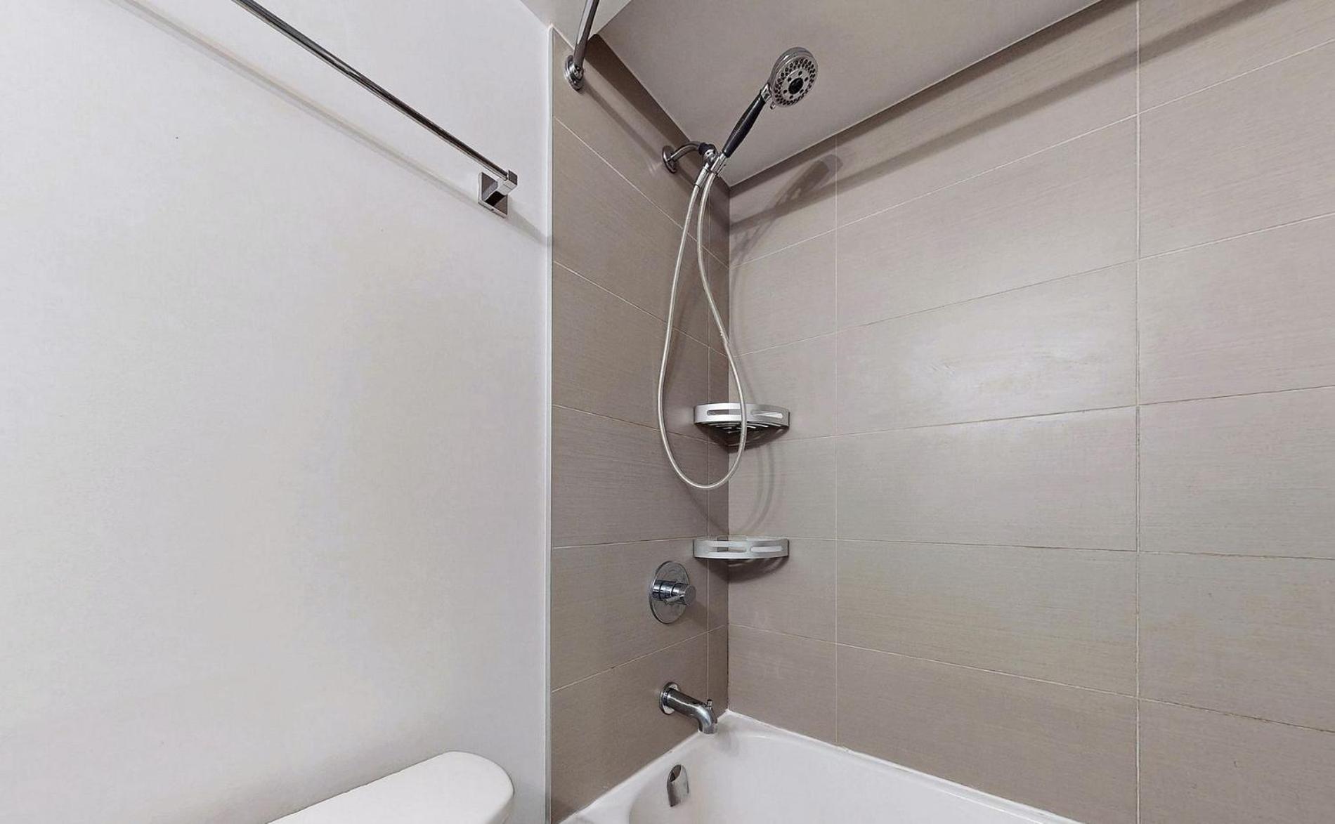 University Of Toronto Utsg Suites Экстерьер фото